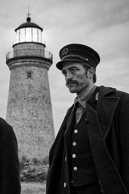 The Lighthouse - A descent into madness, stunning black-and-white cinematography!